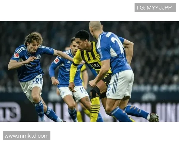 沙尔克04客场悲剧！奥格斯堡逆袭取胜，主场优势再现